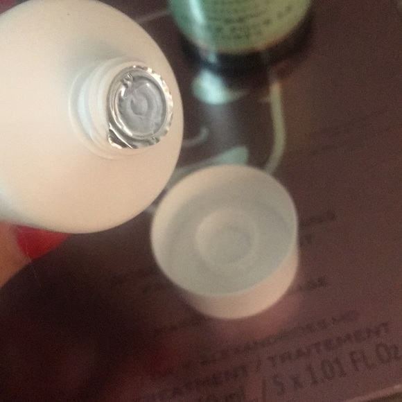 NIP 111SKIN, JABONERIA MARIANELLA OIL, THIS WORKS - Picture 15 of 16